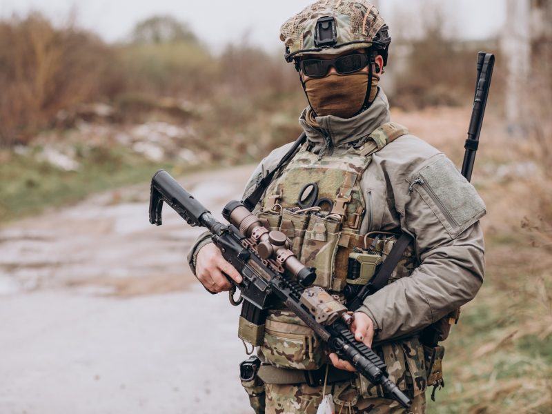 army-soldiers-fighting-with-guns-defending-their-country